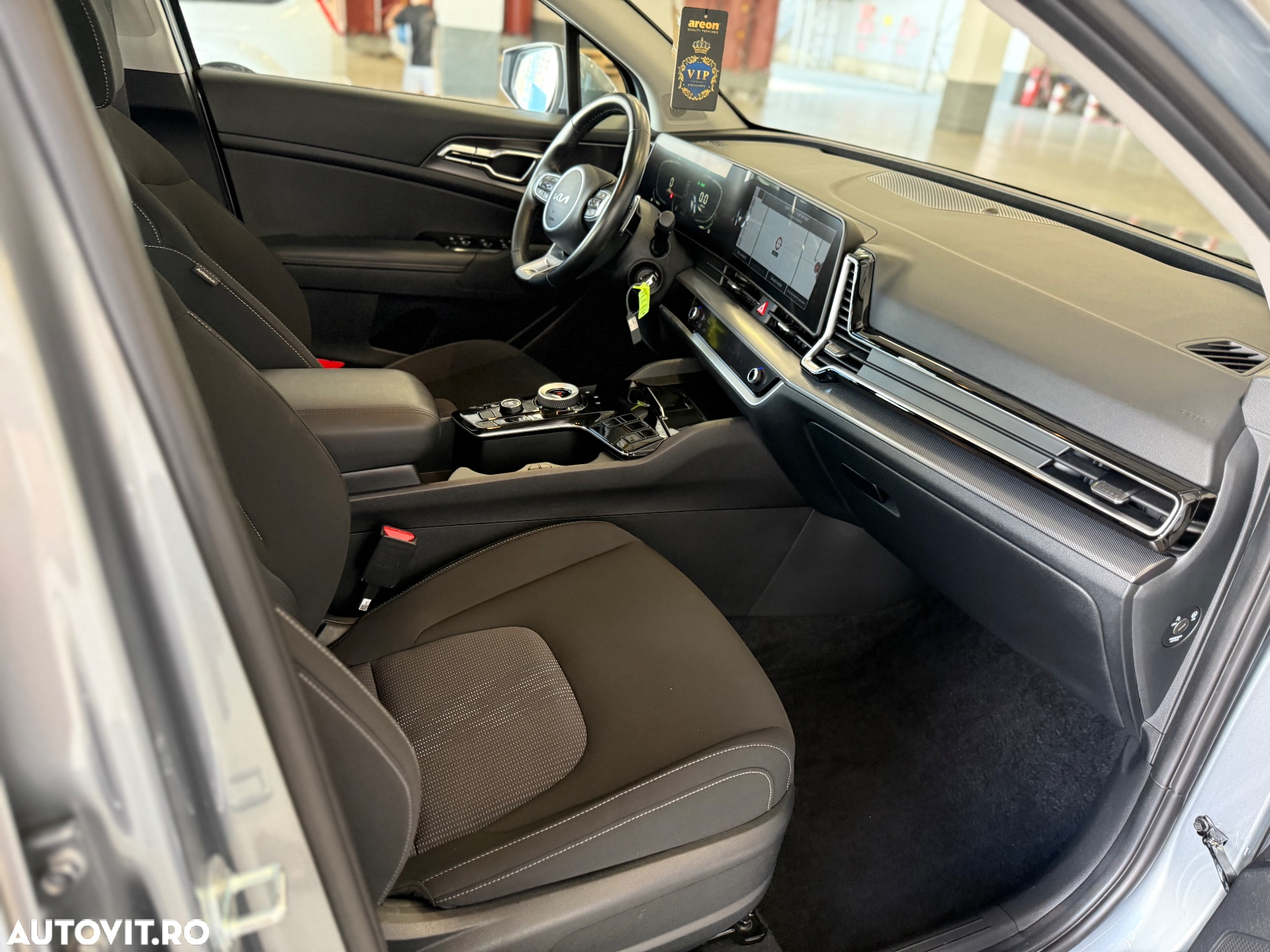 Kia Sportage 1.6T-GDI Hybrid 2WD Aut. Vision - 24