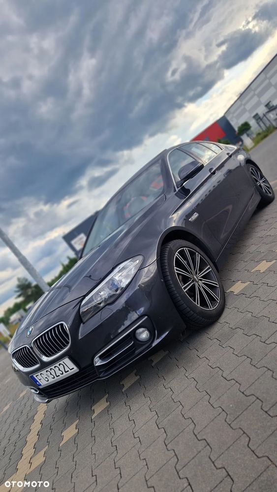 BMW Seria 5 530d xDrive Luxury Line - 1