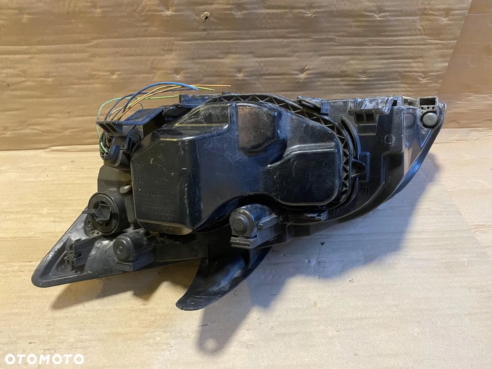 Lampa Ford Focus II prawy lub lewa przód - 10