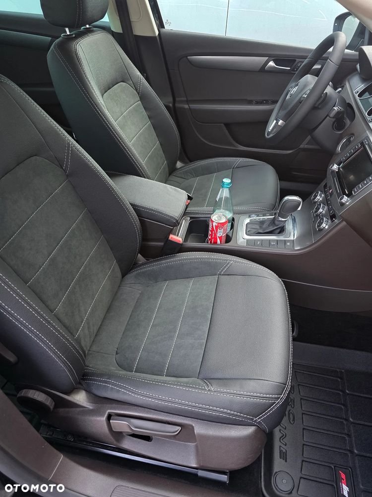 Volkswagen Passat 2.0 TDI Comfortline DSG - 13