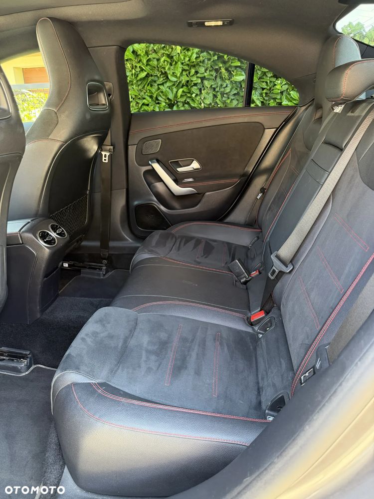 Mercedes-Benz CLA 200 AMG Line 7G-DCT - 9