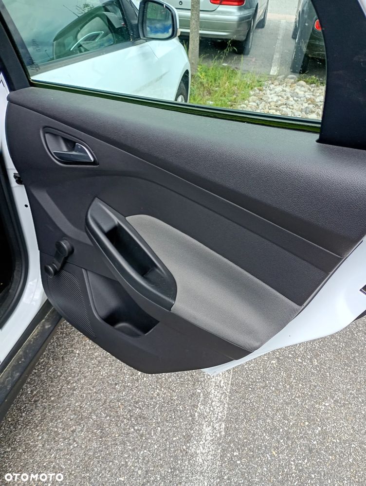 Ford Focus - 10