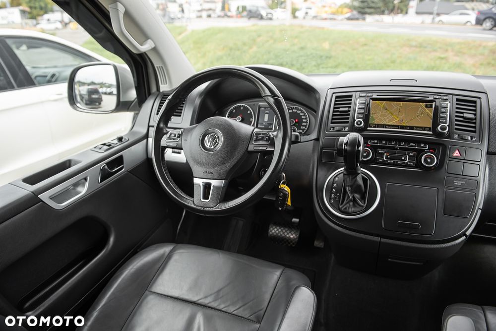 Volkswagen Multivan - 20
