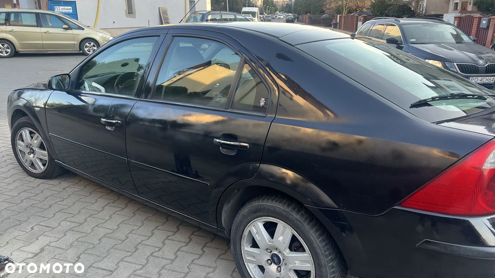 Ford Mondeo 2.0 TDCI Ghia - 4