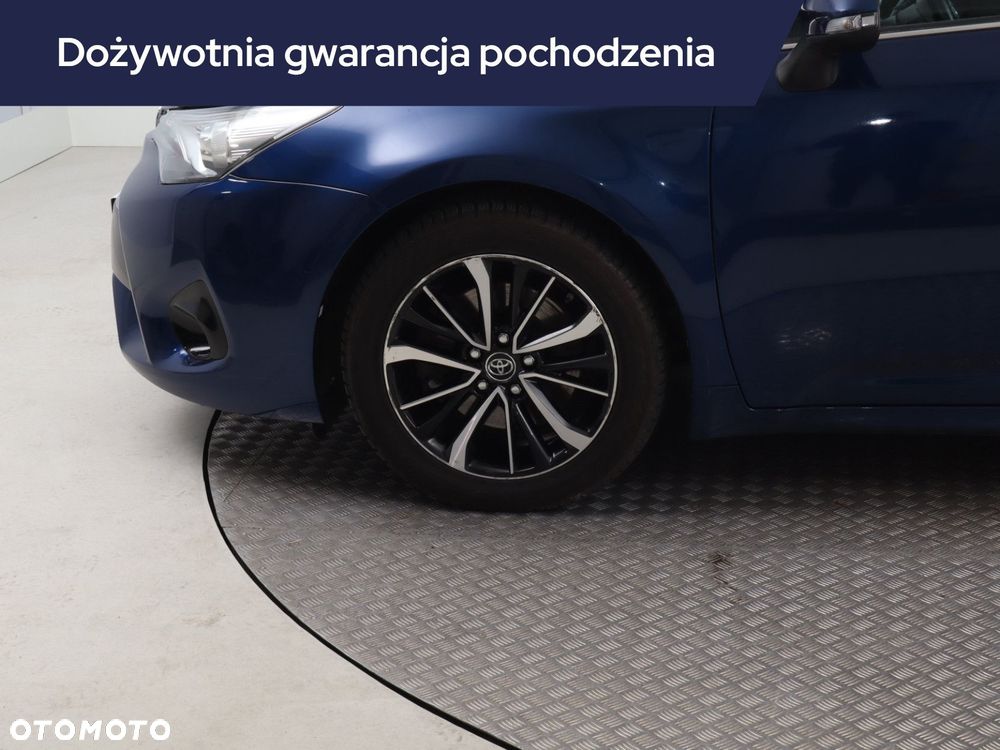 Toyota Avensis - 17