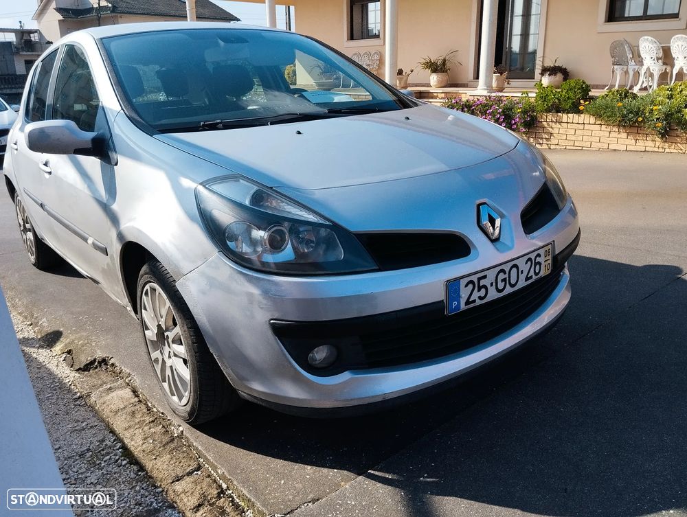 Renault Clio 1.5 dCi Dynamique S - 3