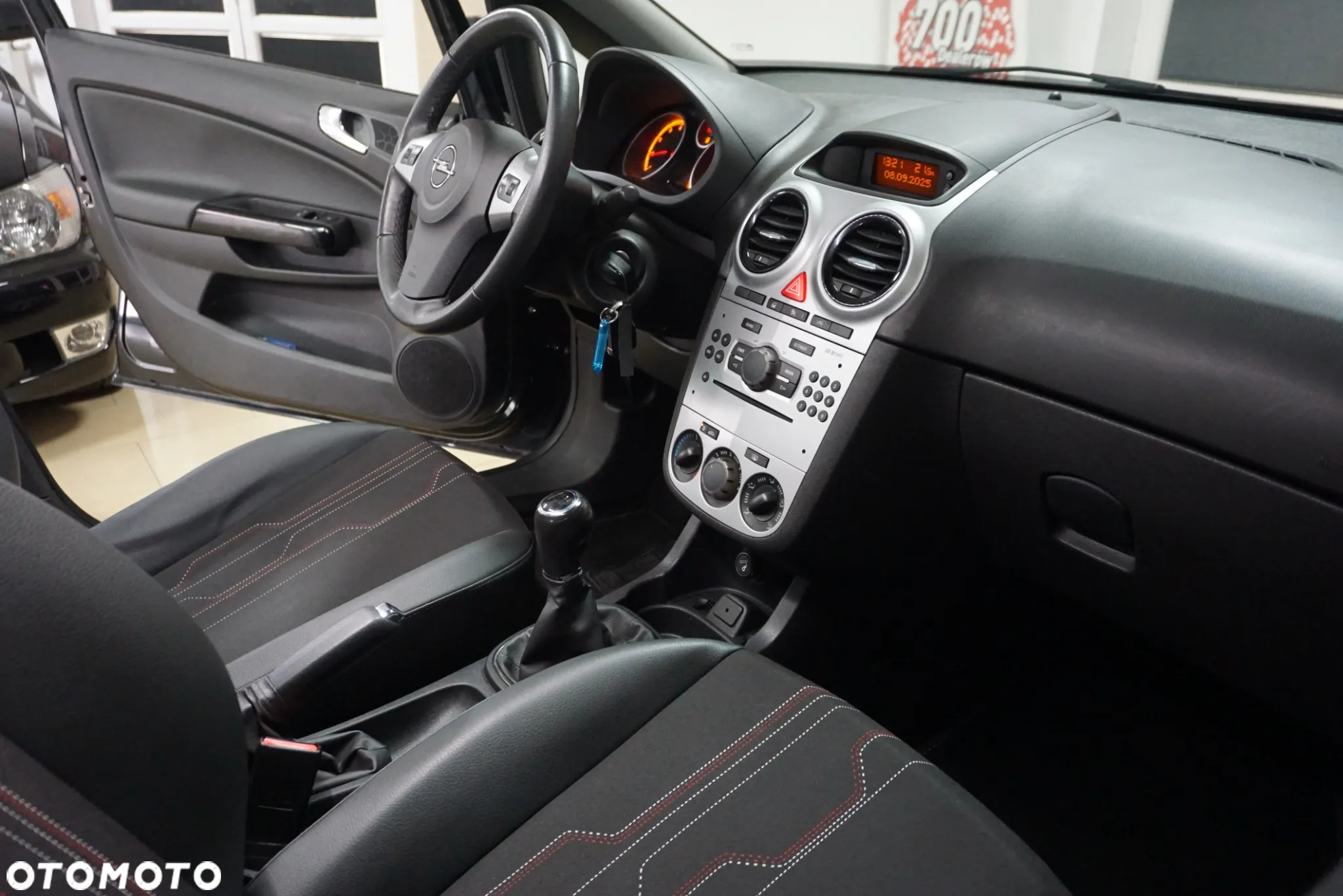 Opel Corsa 1.2 16V Cosmo S&S - 14