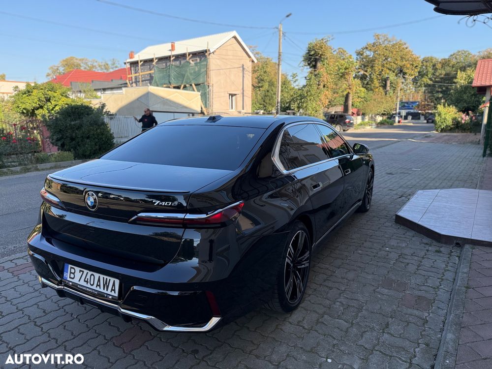 BMW Seria 7 740d xDrive MHEV - 8