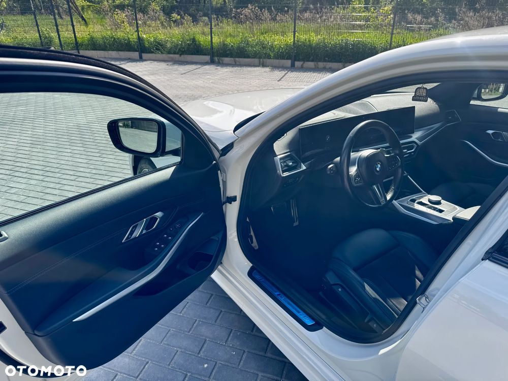 BMW Seria 3 318i M Sport - 10