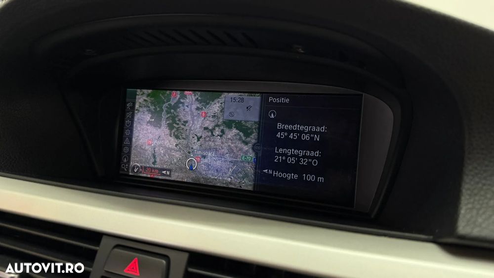 BMW Seria 3 320i Touring Aut. - 21