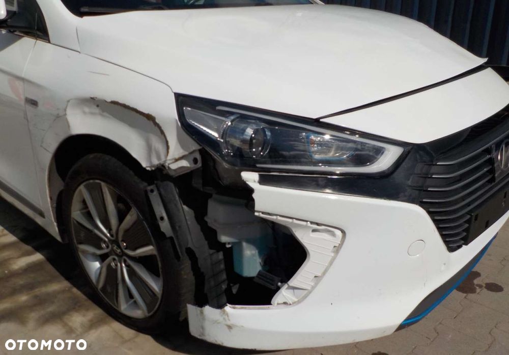 Hyundai IONIQ - 2