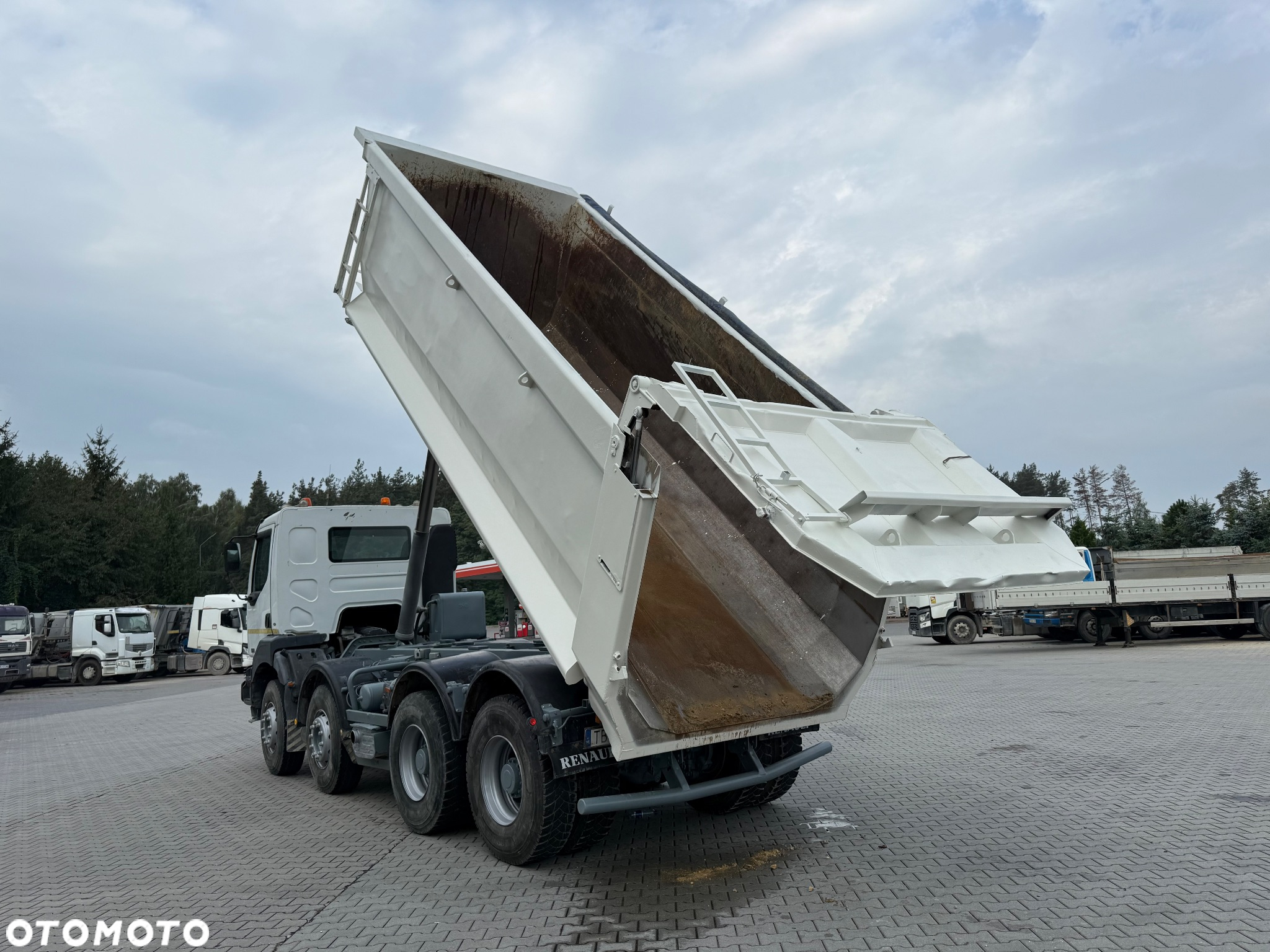 Renault Kerax 420 DCI 8x4 - 13