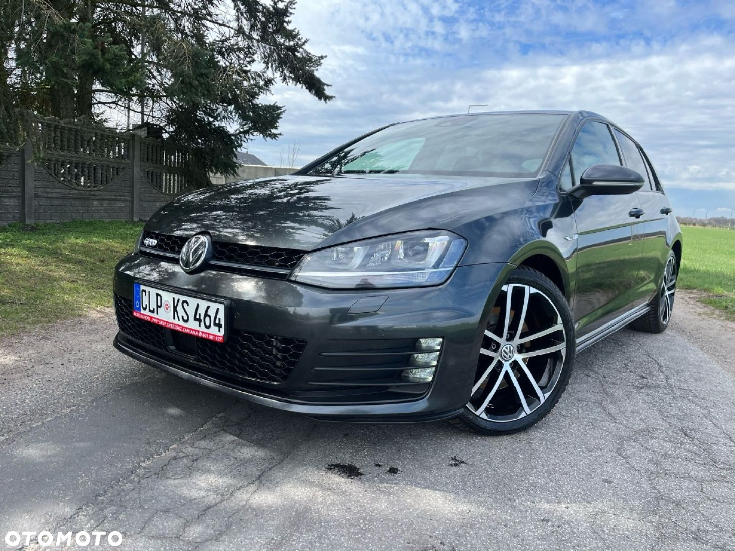 Volkswagen Golf - 5