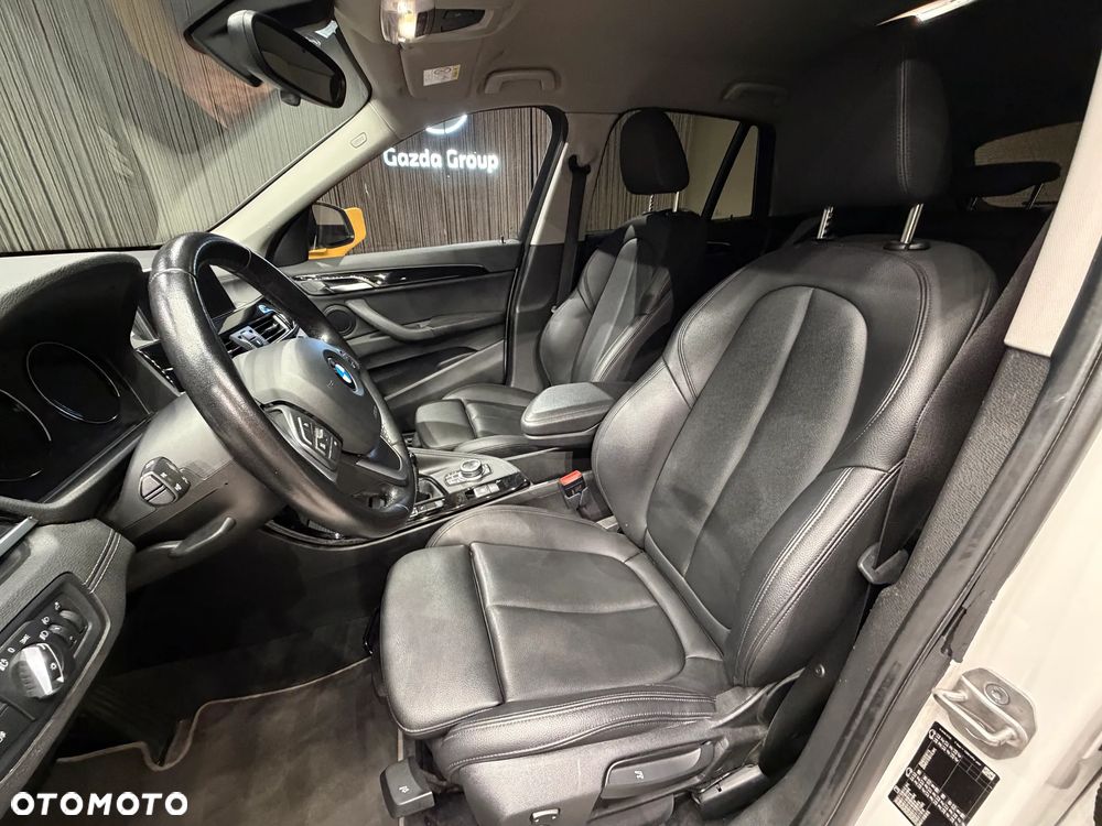 BMW X1 sDrive18i Sport Line - 10