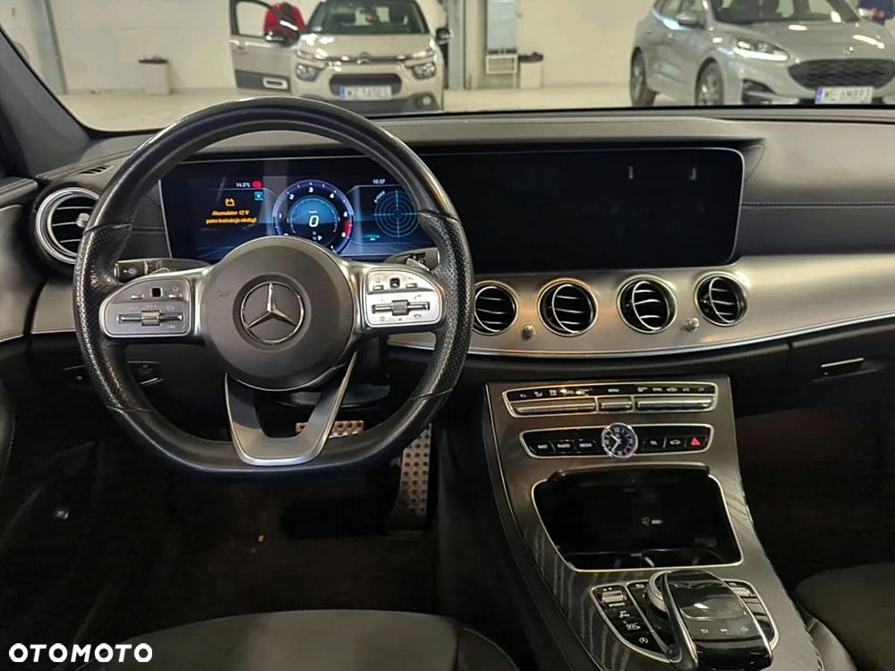 Mercedes-Benz Klasa E ver-220-d-4--matic-amg - 6