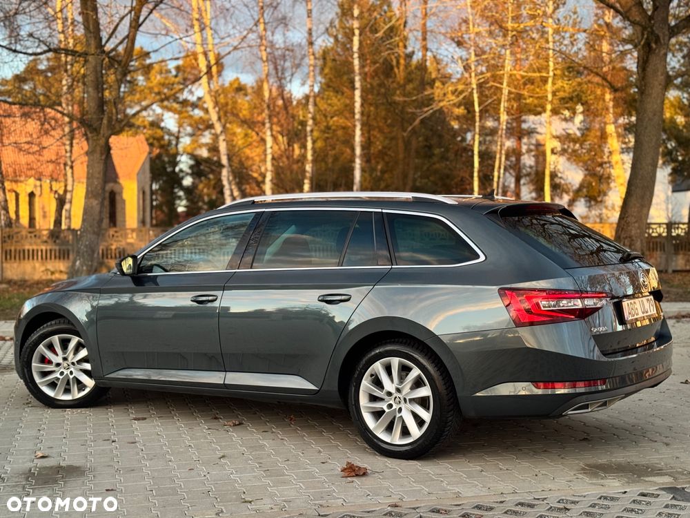 Skoda Superb 2.0 TDI DSG Premium Edition - 31