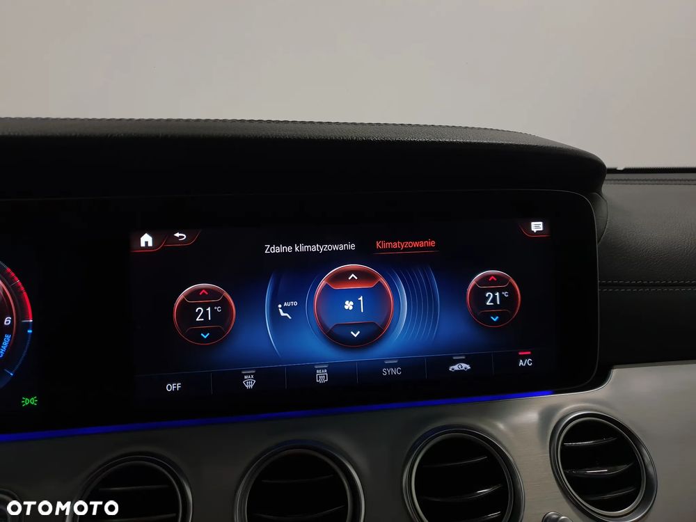 Mercedes-Benz Klasa E 300 de 4Matic 9G-TRONIC AMG Line - 19