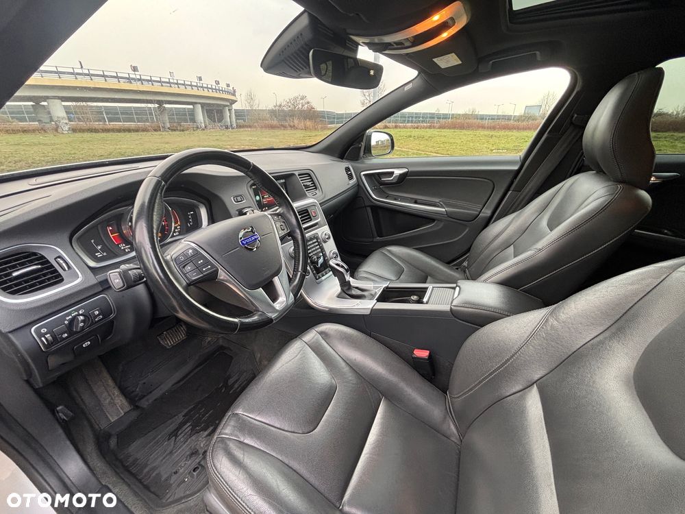 Volvo V60 Cross Country T5 Geartronic Summum - 11