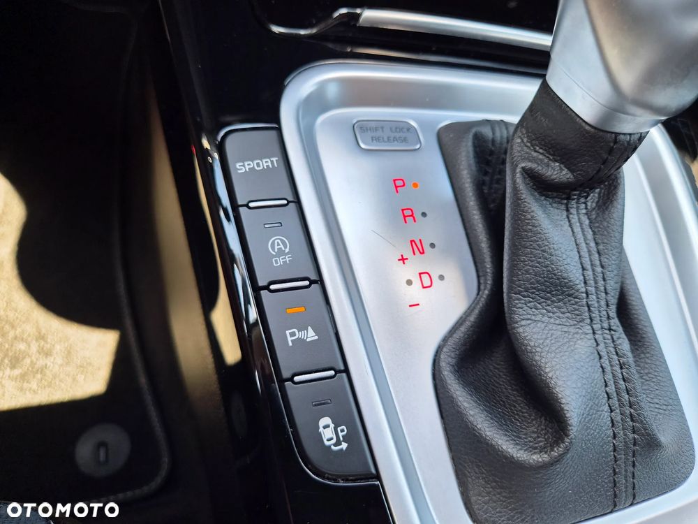 Kia Ceed 1.5 T-GDI DCT7 OPF Platinum Edition - 33
