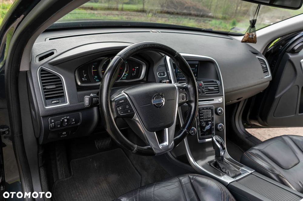 Volvo XC 60 D4 AWD Geartronic Summum - 30
