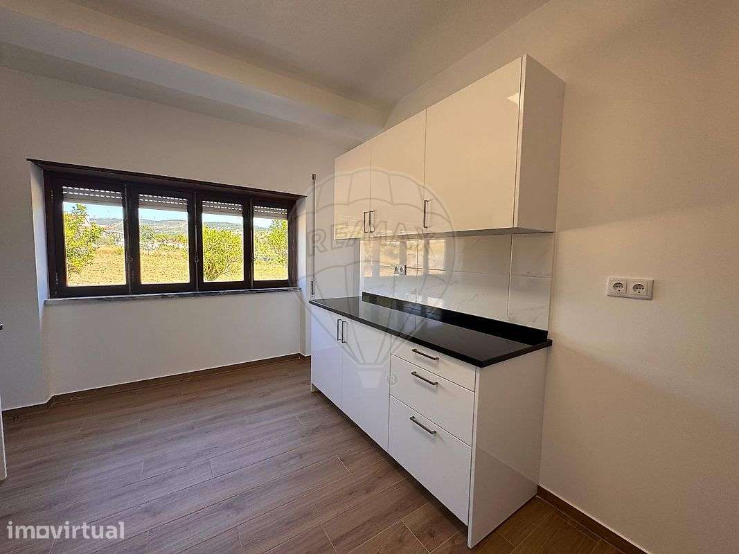 Apartamento T2 para arrendamento - Grande imagem: 4/12