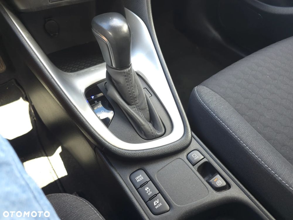 Toyota Yaris - 26