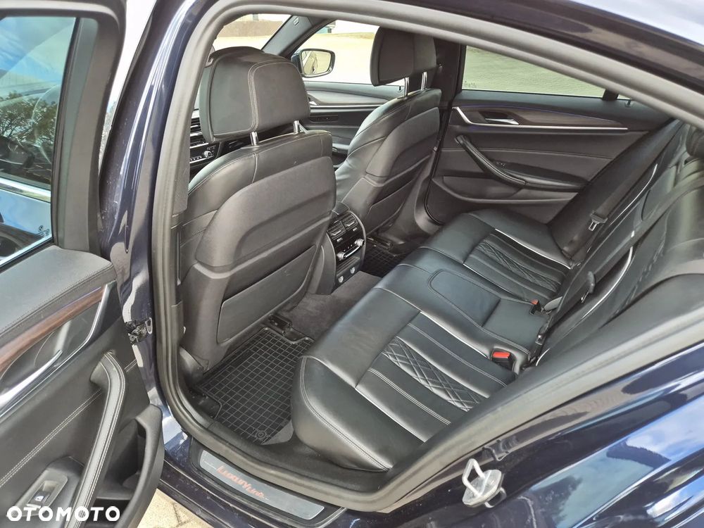 BMW Seria 5 520d xDrive Luxury Line sport - 25