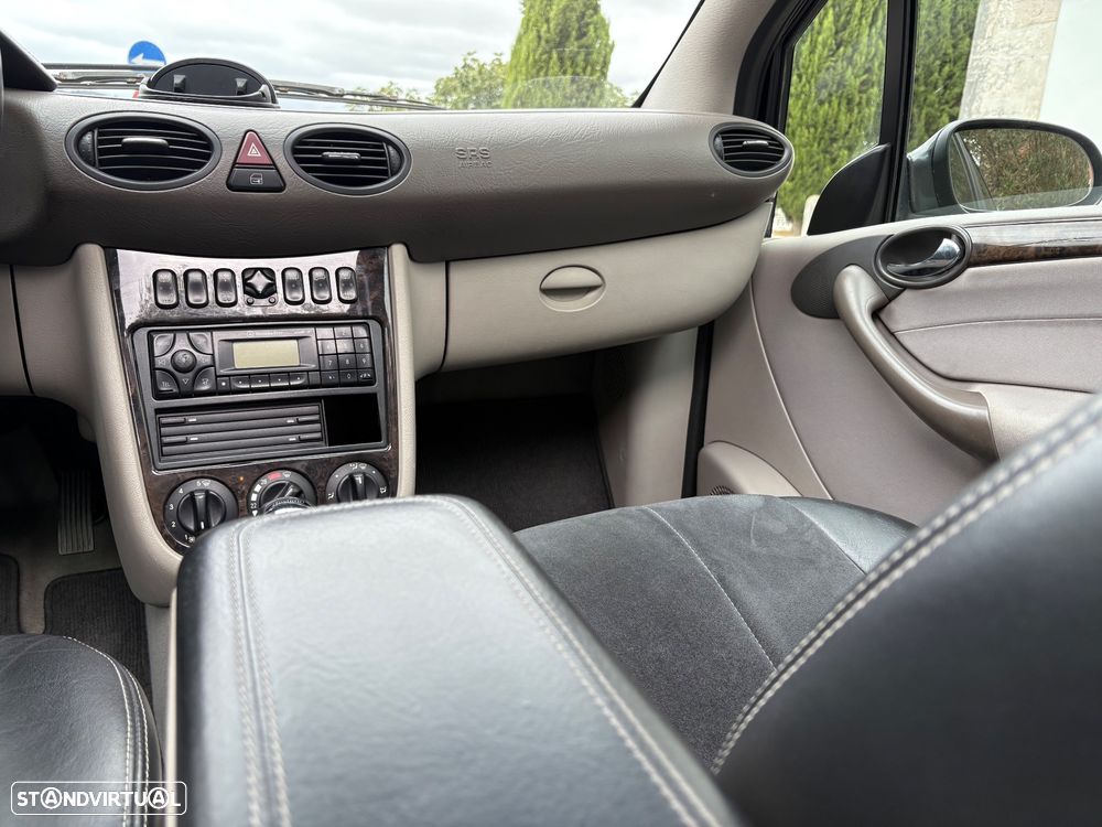 Mercedes-Benz A 190 - 12