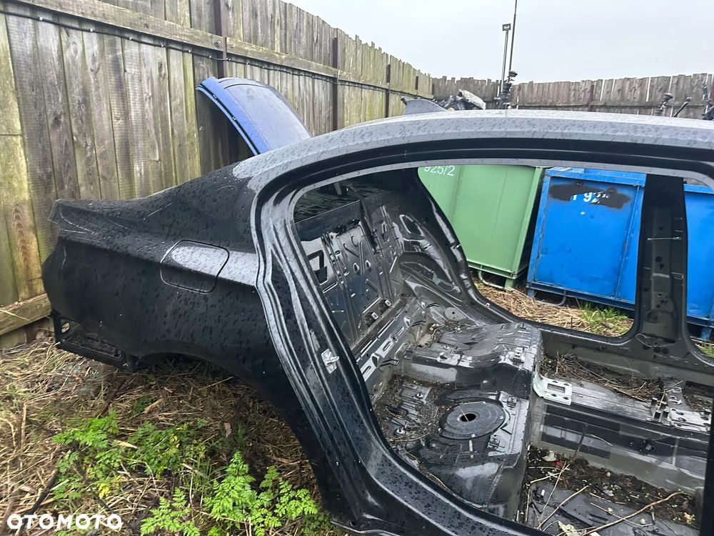 BMW 7 F02 ĆWIARTKA WANNA BŁOTNIK PRAWY TYŁ - 2