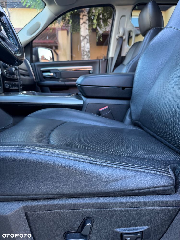 Dodge RAM 1500 5.7 4x4 - 16