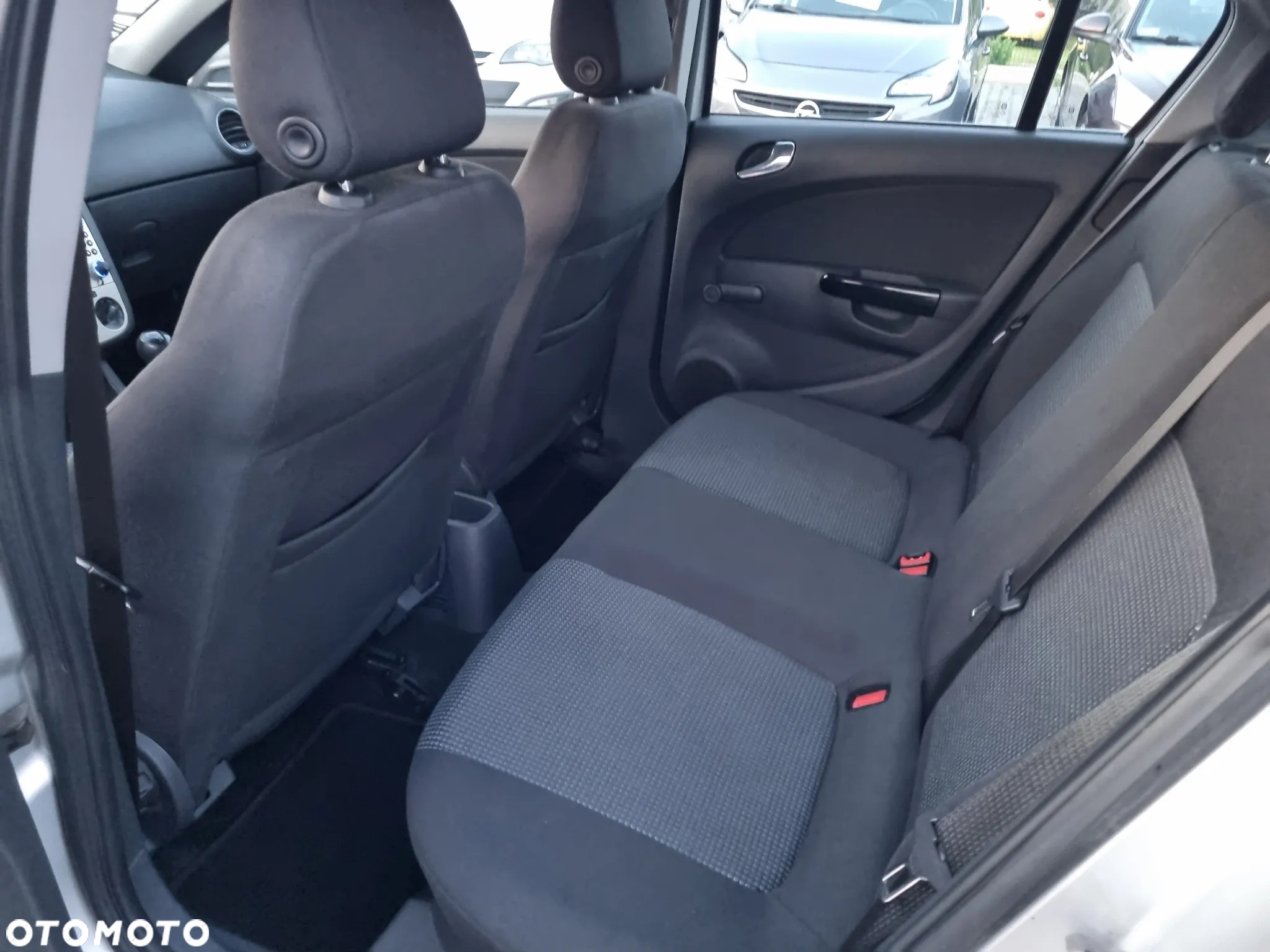 Opel Corsa 1.2 16V Enjoy - 14