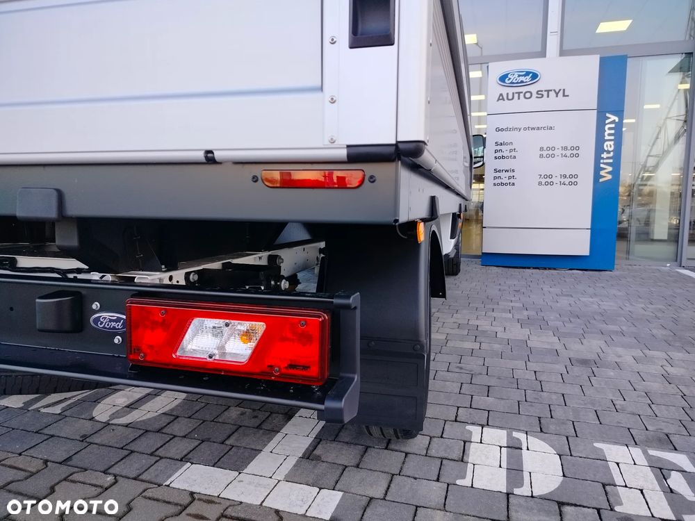 Ford Transit Pojedyncza kabina - 28