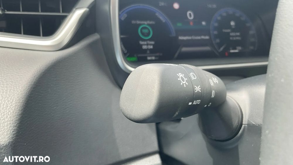 Toyota Corolla 1.8 HSD Dynamic - 29