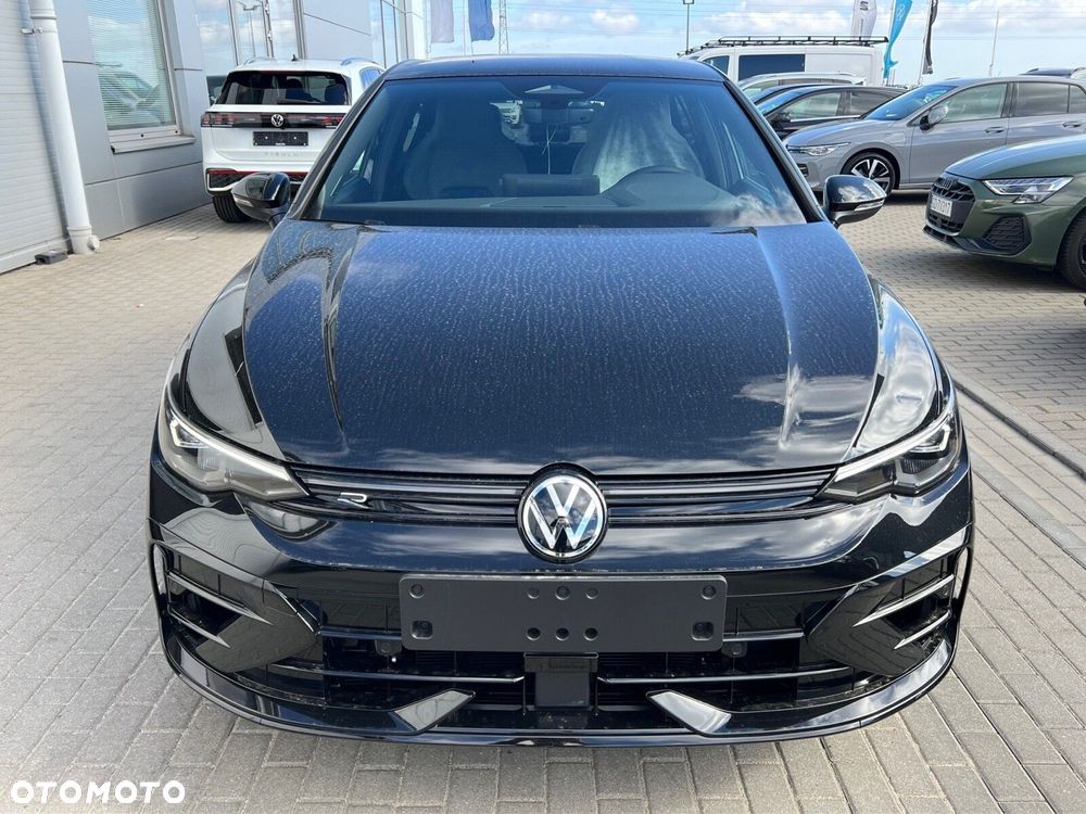 Volkswagen Golf - 2