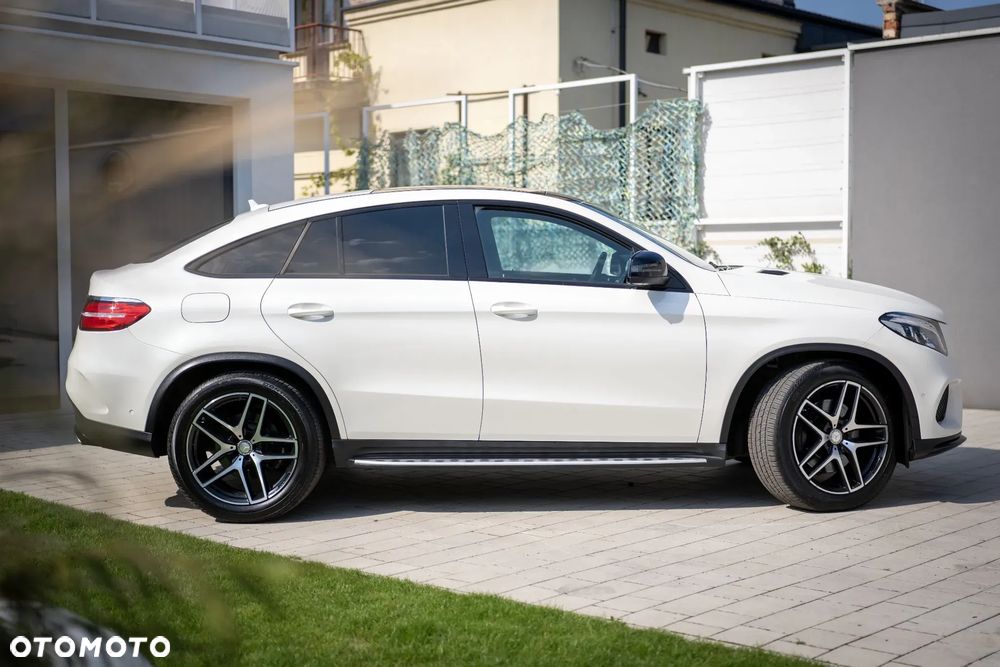 Mercedes-Benz GLE 400 4Matic 7G-TRONIC AMG Line - 8