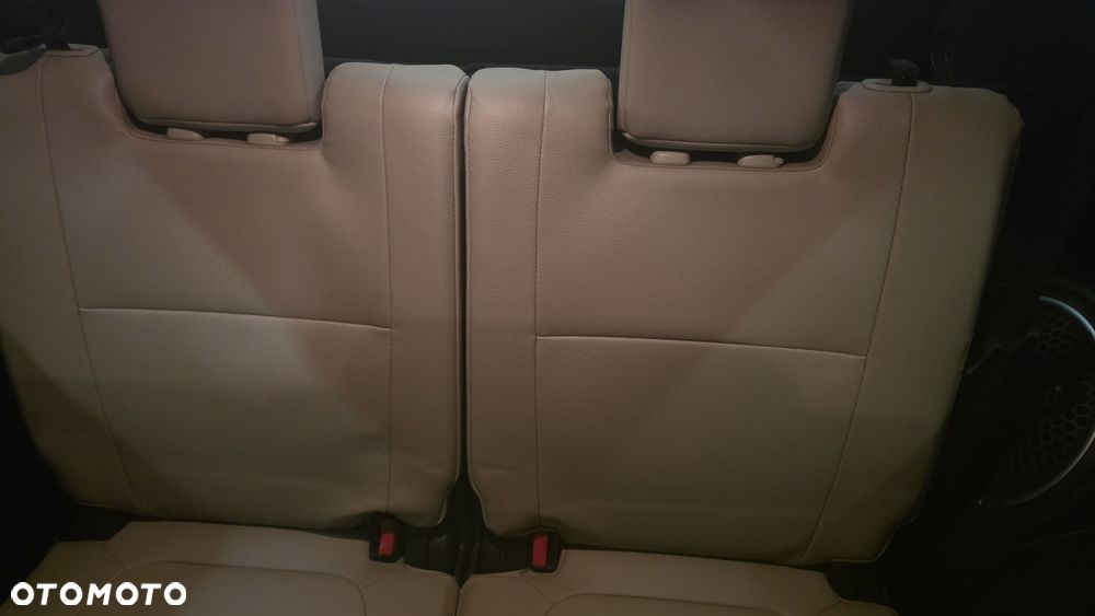 Mitsubishi Outlander 3.0 V6 XLS - 12