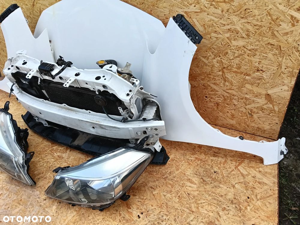 Toyota Yaris III 1.0 Maska Błotniki Lampy Pas Przedni Chłodnice - 9