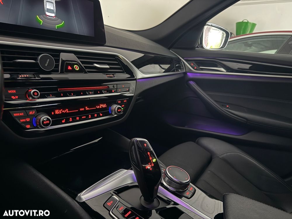 BMW Seria 5 530d Aut. Sport Line - 22