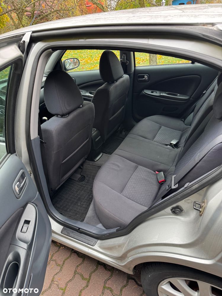 Nissan Almera II 1.5 Visia - 12