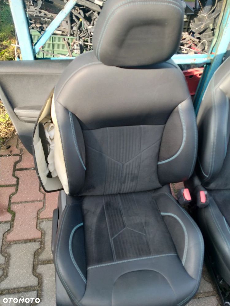 PEUGEOT 2008 FOTEL PRAWY - 3