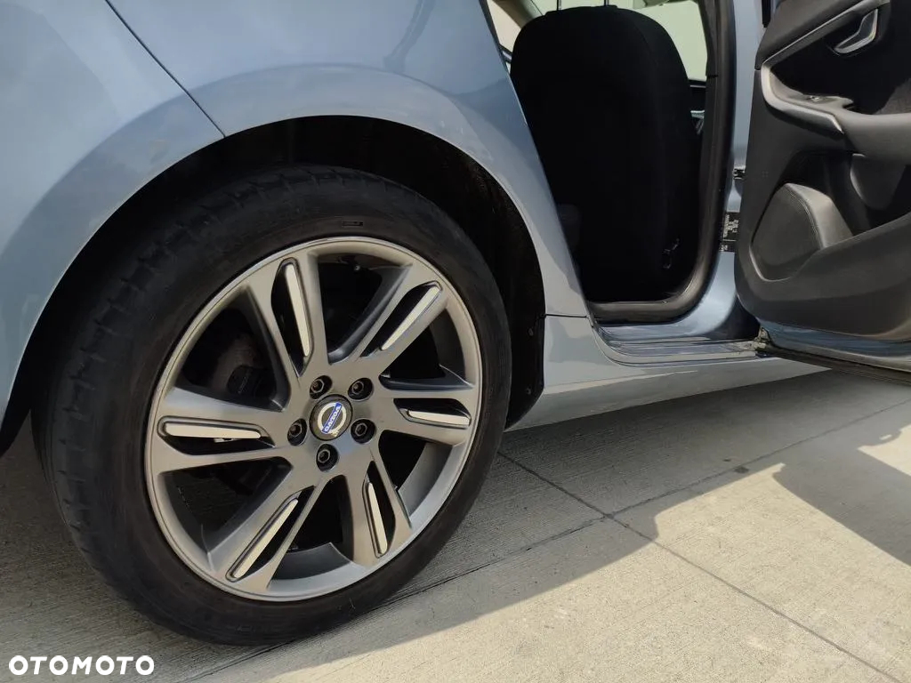 Volvo V40 T2 - 13