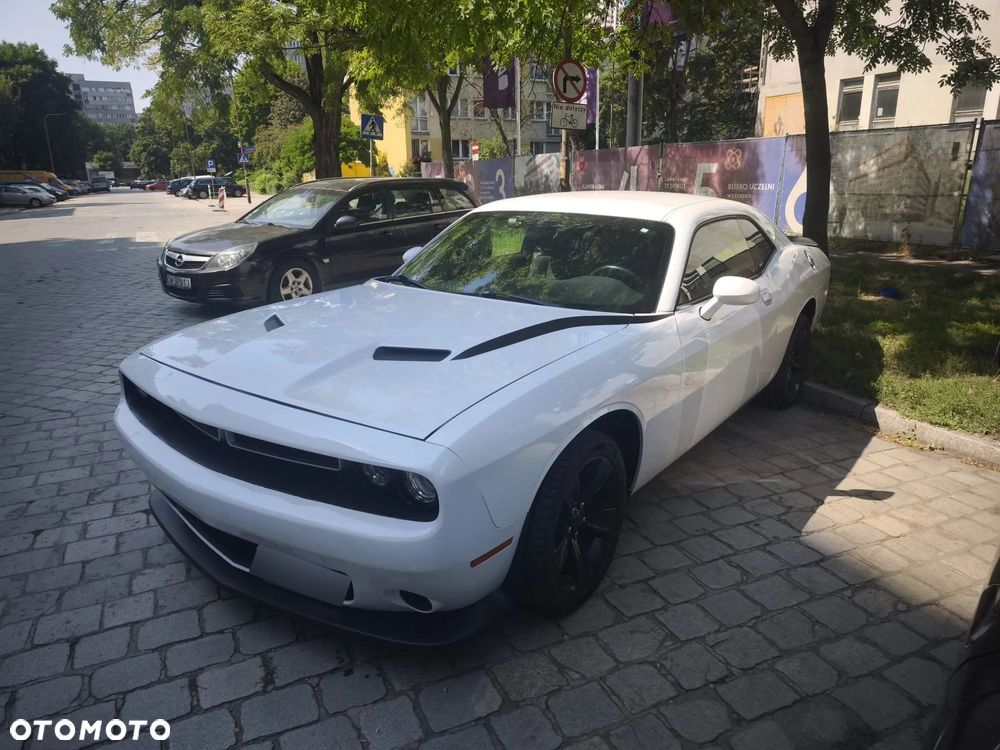 Dodge Challenger - 3