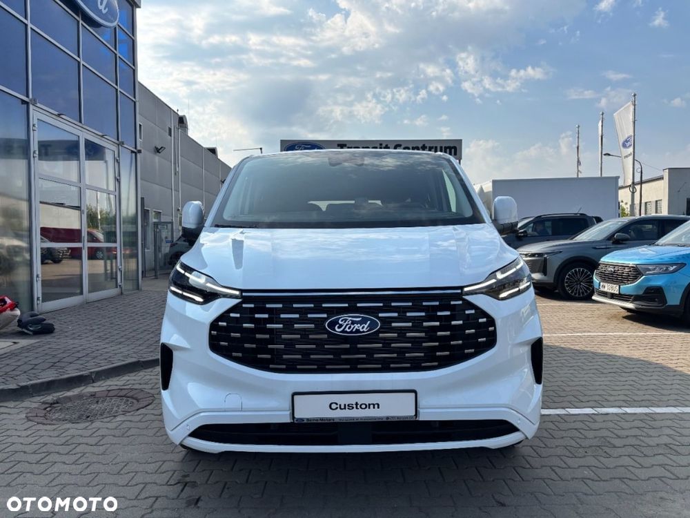Ford Tourneo Custom - 3