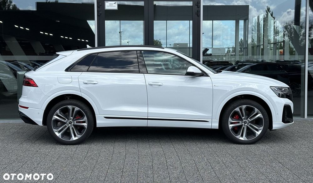 Audi Q8 - 4