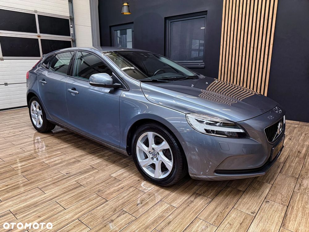 Volvo V40 T3 Momentum - 5