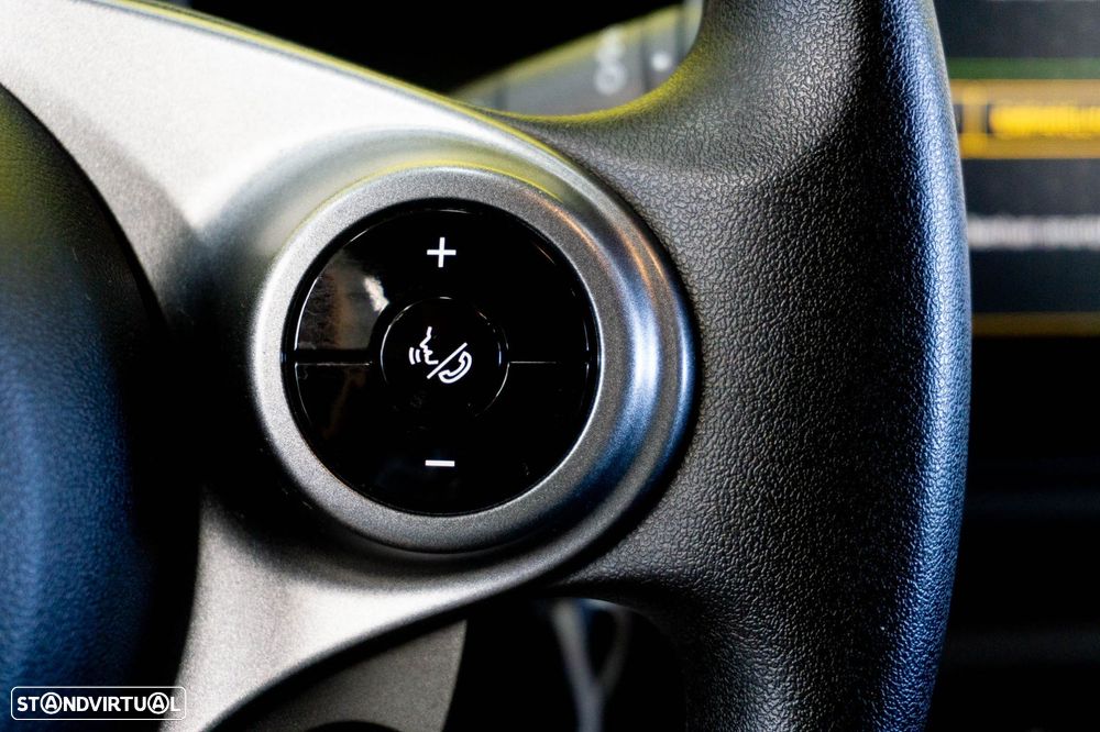 Smart ForFour EQ Pulse - 14