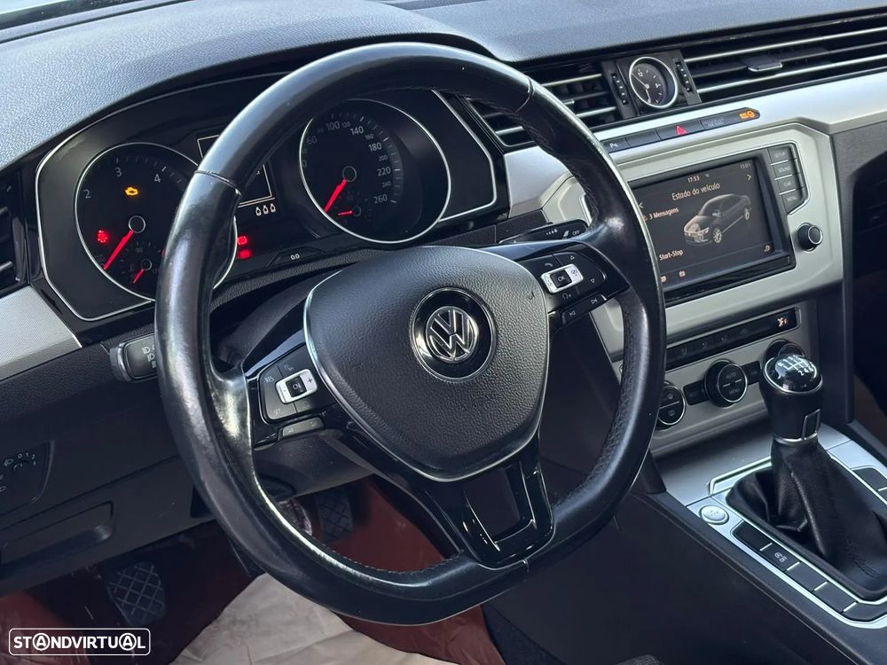 VW Passat 1.6 TDI Confortline - 21