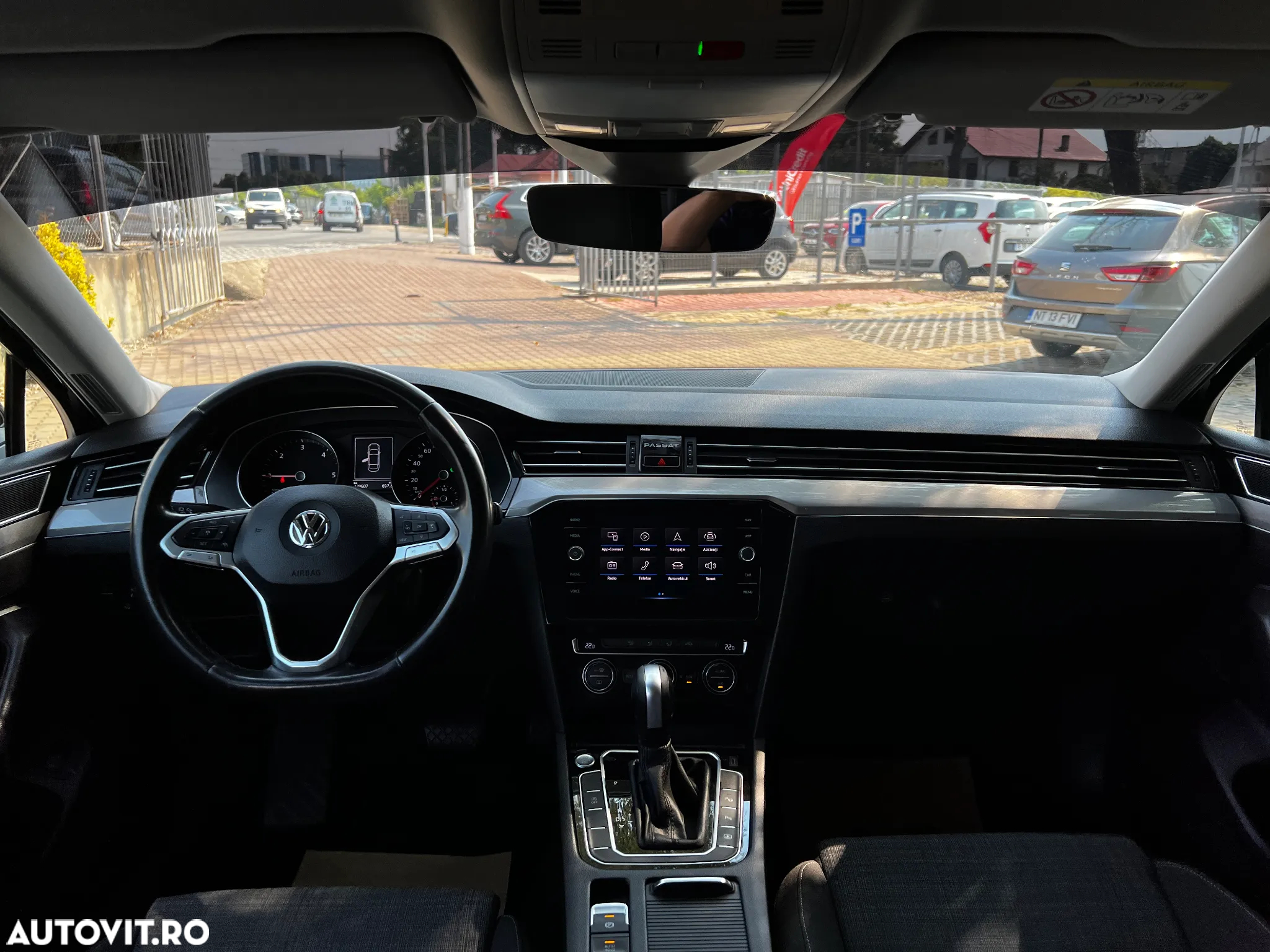 Volkswagen Passat 1.6 TDI DSG Comfortline - 4