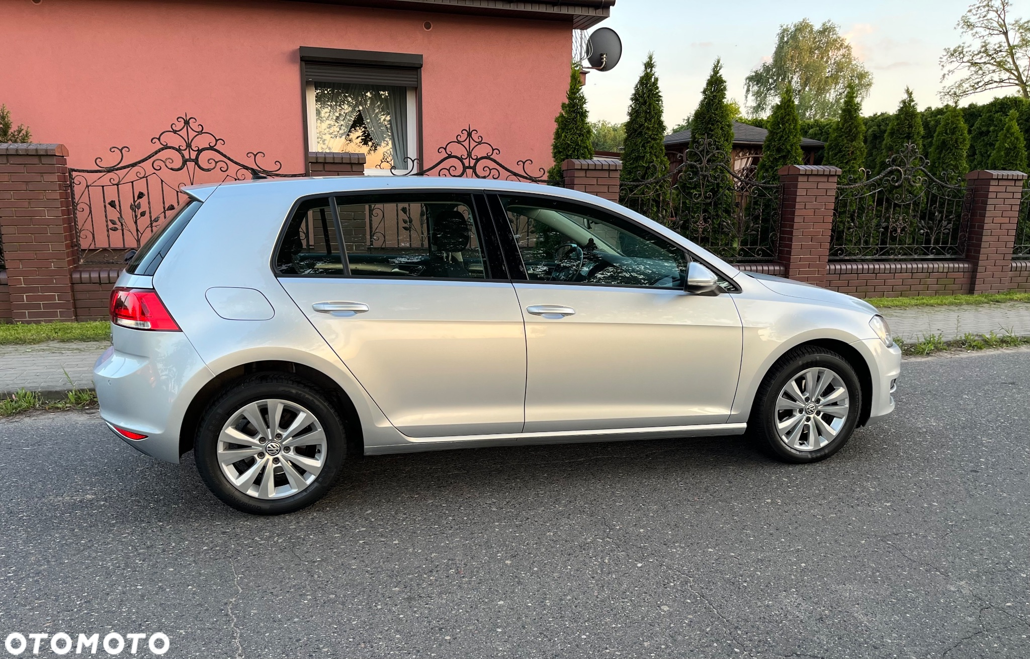 Volkswagen Golf 1.6 TDI BlueMotion Technology DSG Comfortline - 5