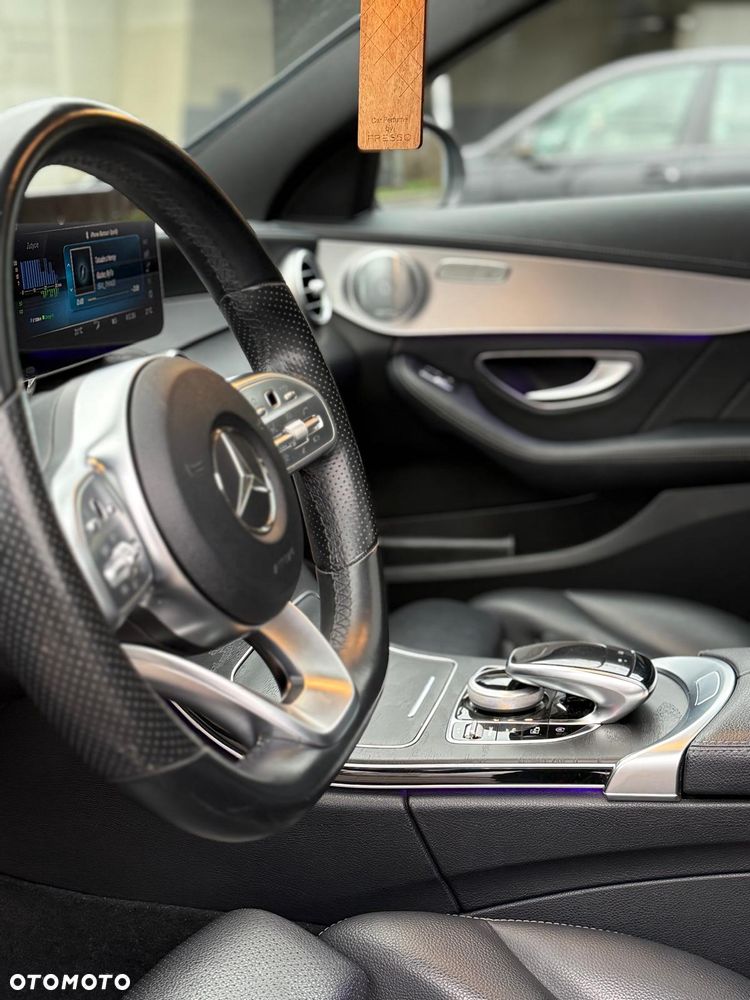 Mercedes-Benz Klasa C 200 4Matic 9G-TRONIC - 20